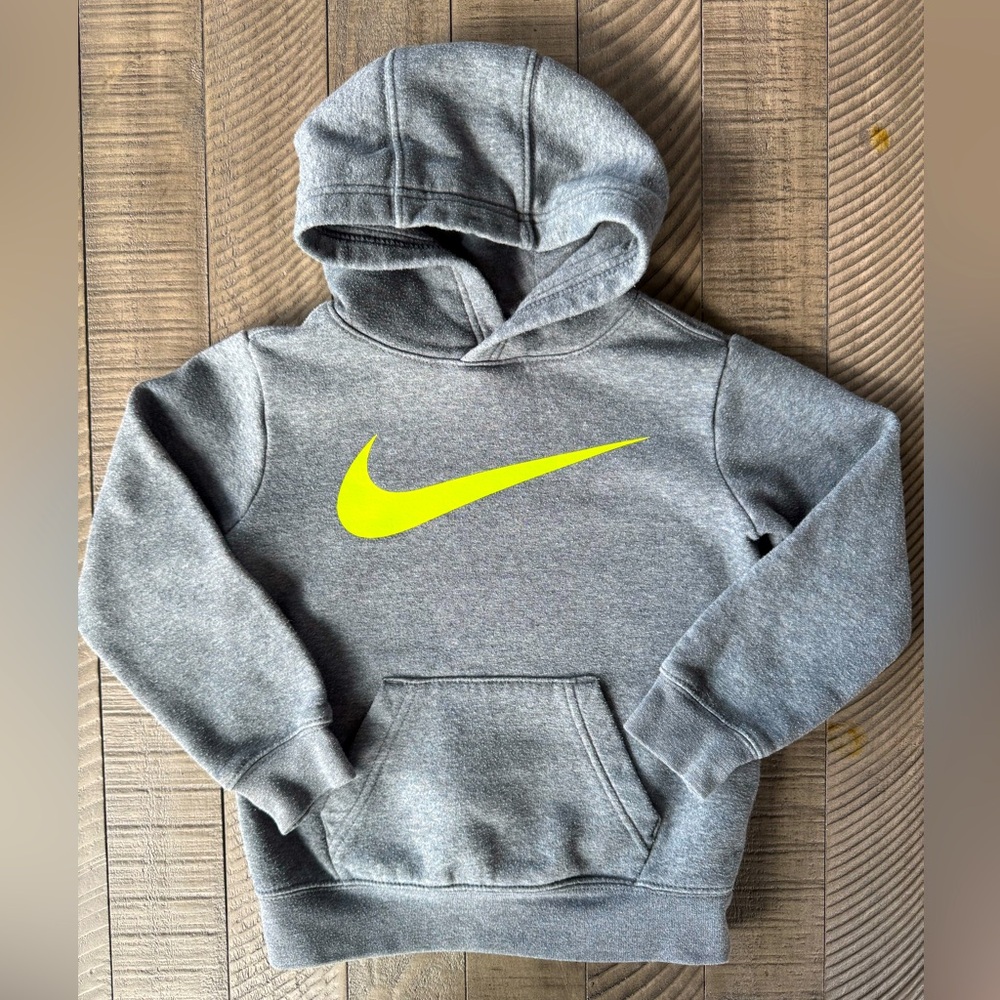 Nike Pull Over Gray Hoodie Sweatshirt Youth Size 4/XS (3-4yrs)